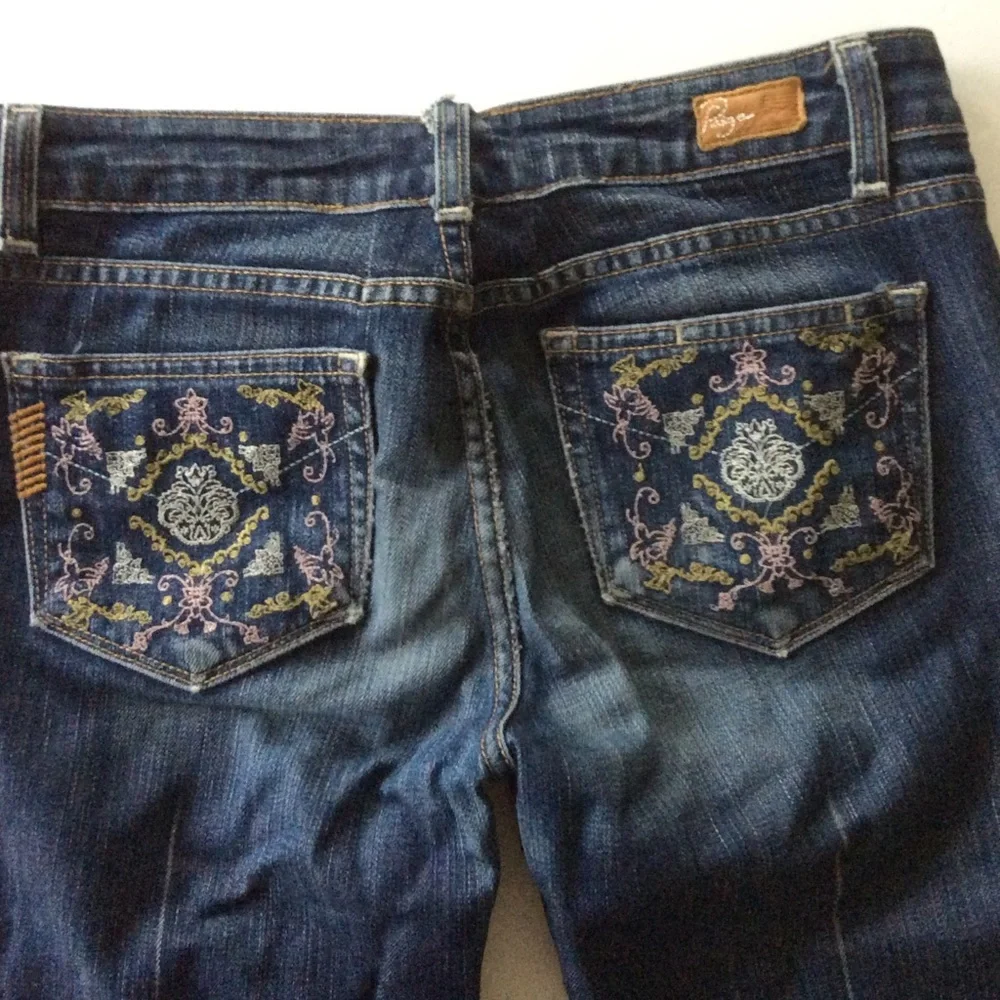 PAIGE LAUREL CANYON MID RISE FLARE EMBROIDERED JEANS S…